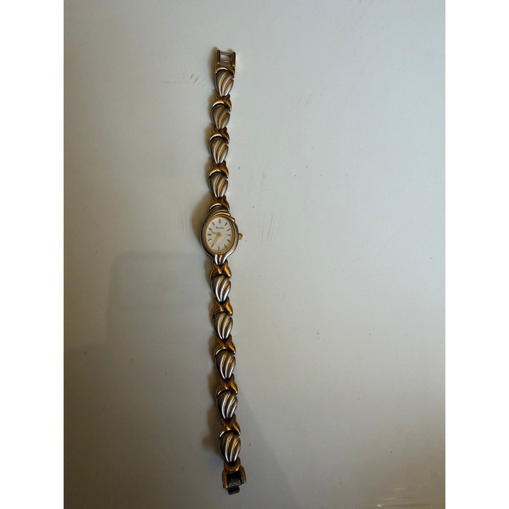 Bulova T9 96T00 Womens Silver Gold Leafโ Link Bracelet Quartz Watch NOT WORKING